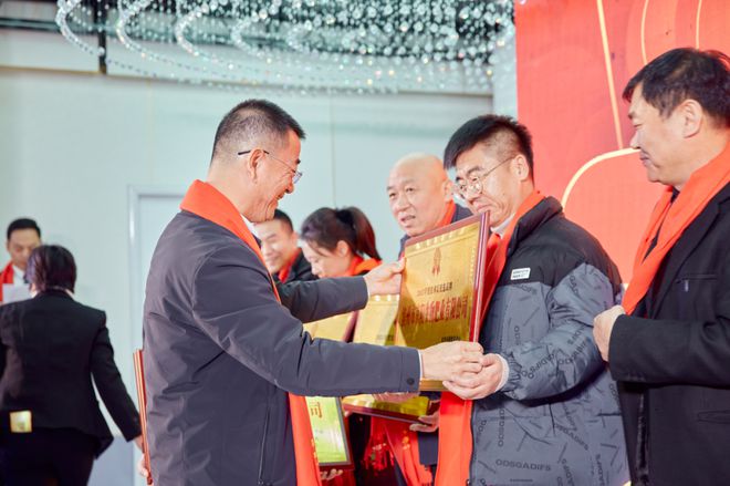 幸福赞！400余人一块过小年为了啥……(图3)