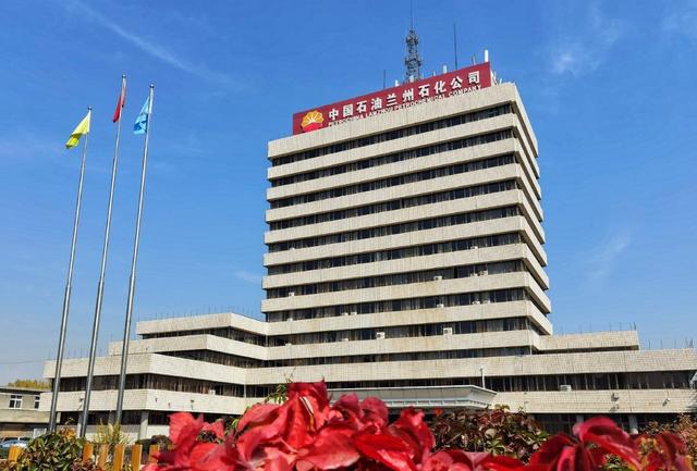 盘一盘我国中西部内陆5个千万吨级炼油厂各个都是聚宝盆企业(图1)
