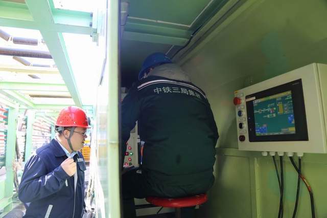 中铁三局“国际一号”盾构机成功始发开启石家庄电网建设新篇章(图3)