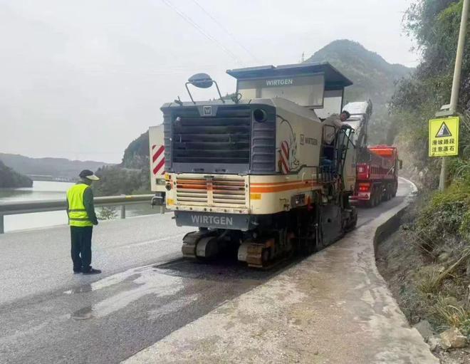 北川公路大作战：抢修攻坚畅行未来(图4)