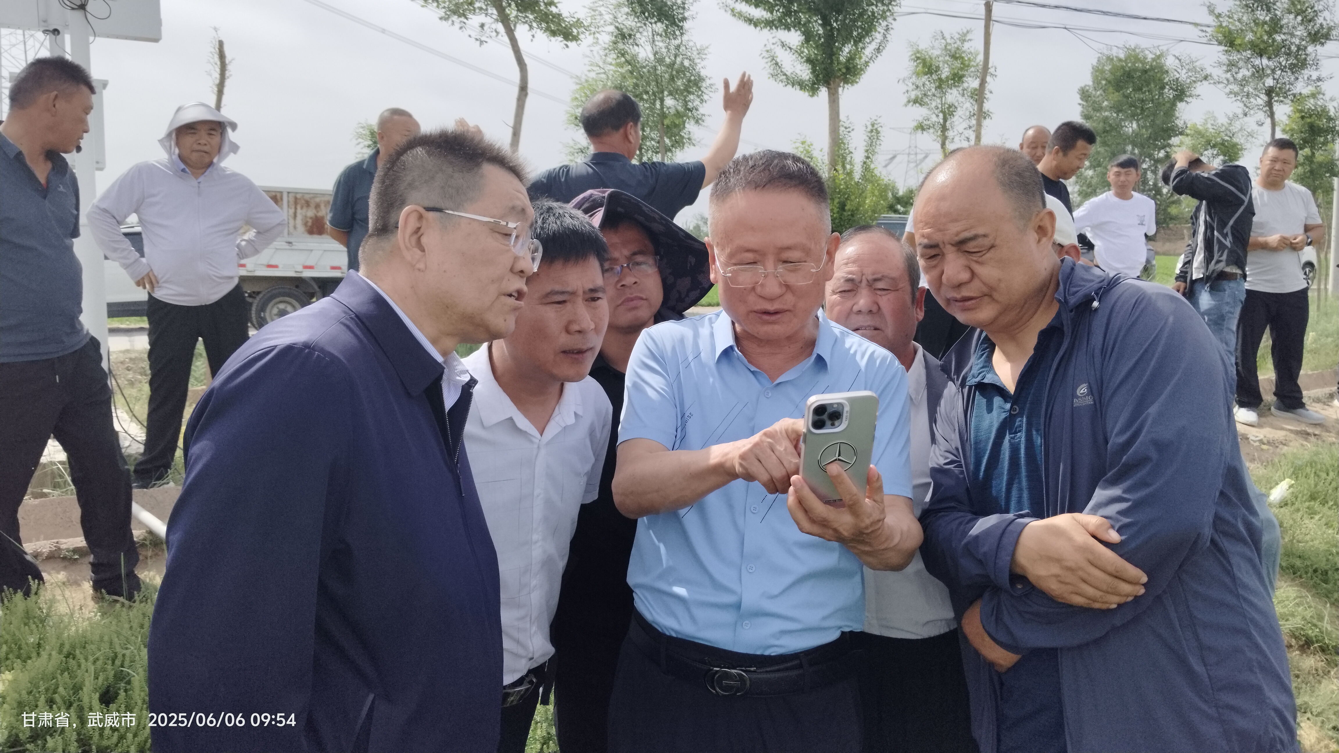 让丰收永续让沃土重生——长隆农业土壤修复暨蔬菜产业提质增效现场观摩会在古浪举行(图3)