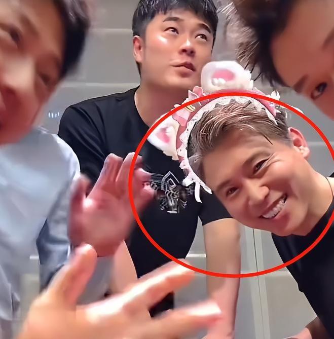 李乃文评论区被炮轰！朱媛媛离世当天直播大笑被指责“太虚伪”(图5)