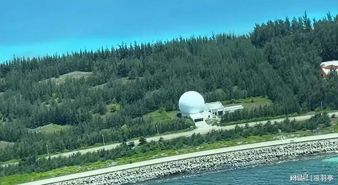 央视镜头下的南沙岛礁自然生态系统加速形成草丛竟有一人多高(图6)