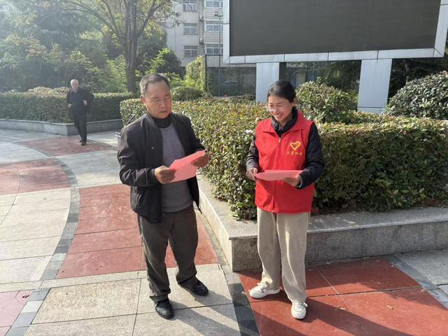 鹤壁经济技术开发区：垃圾分类新时尚绿色环保齐践行(图1)