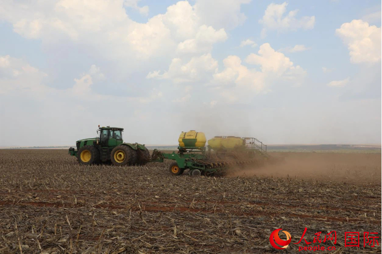 中企助力巴西农业主产区土地更新(图2)