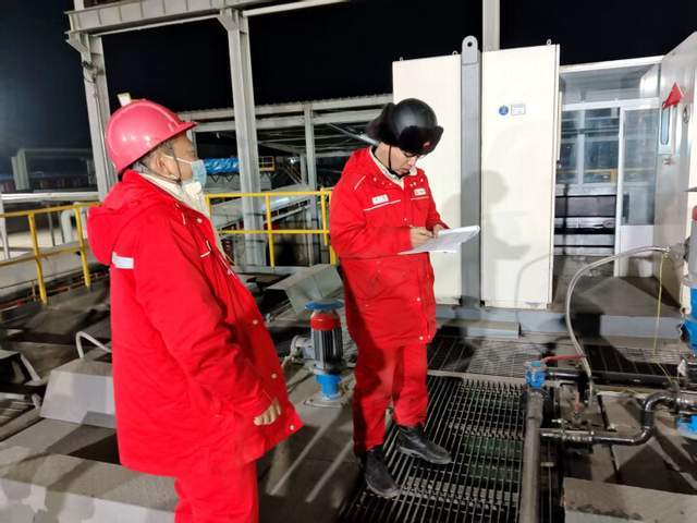 中国石油辽河油田石化技服：油泥处理50天攻坚6000吨！(图2)