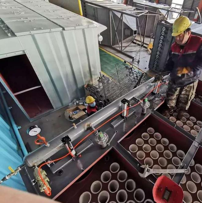 气箱脉冲布袋除尘器作为现代工业粉尘治理领域的核心设备之一凭借其卓越的技术性能与工程应用优势已成为环保领域的主流解决方案(图3)